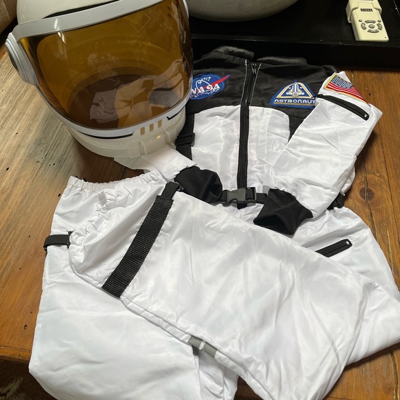 Spooktacular Creations Astronaut Costume- Size Small. - Picture 3 of 13
